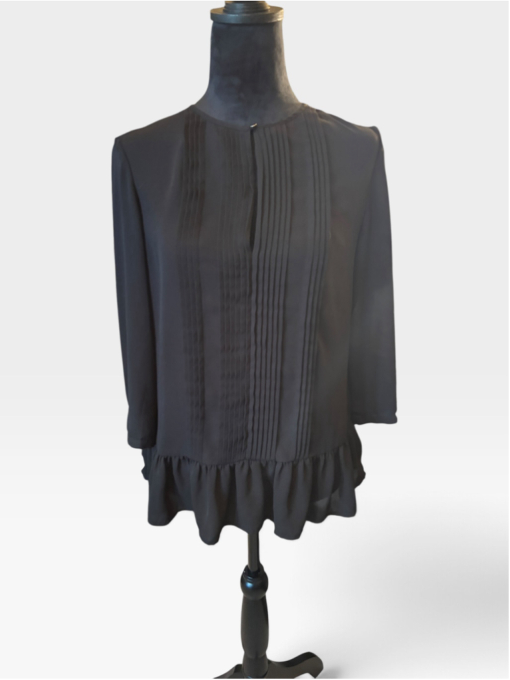 Banana Republic Black 3/4 Sleeve V-Neck Blouse - Size XS